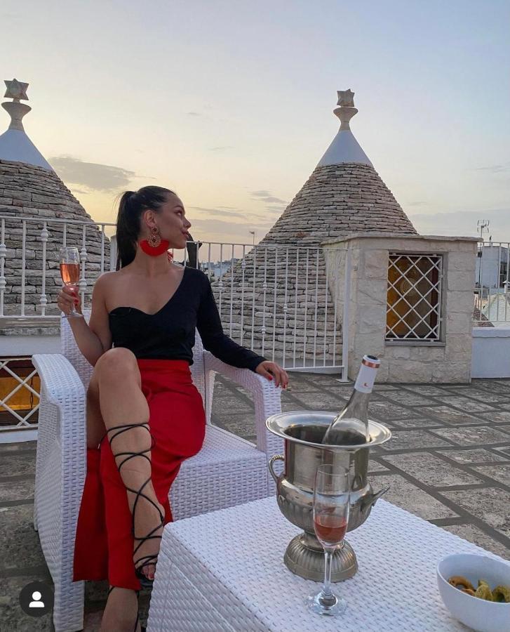 Trulli E Puglia Luxury Suite Альберобелло Экстерьер фото