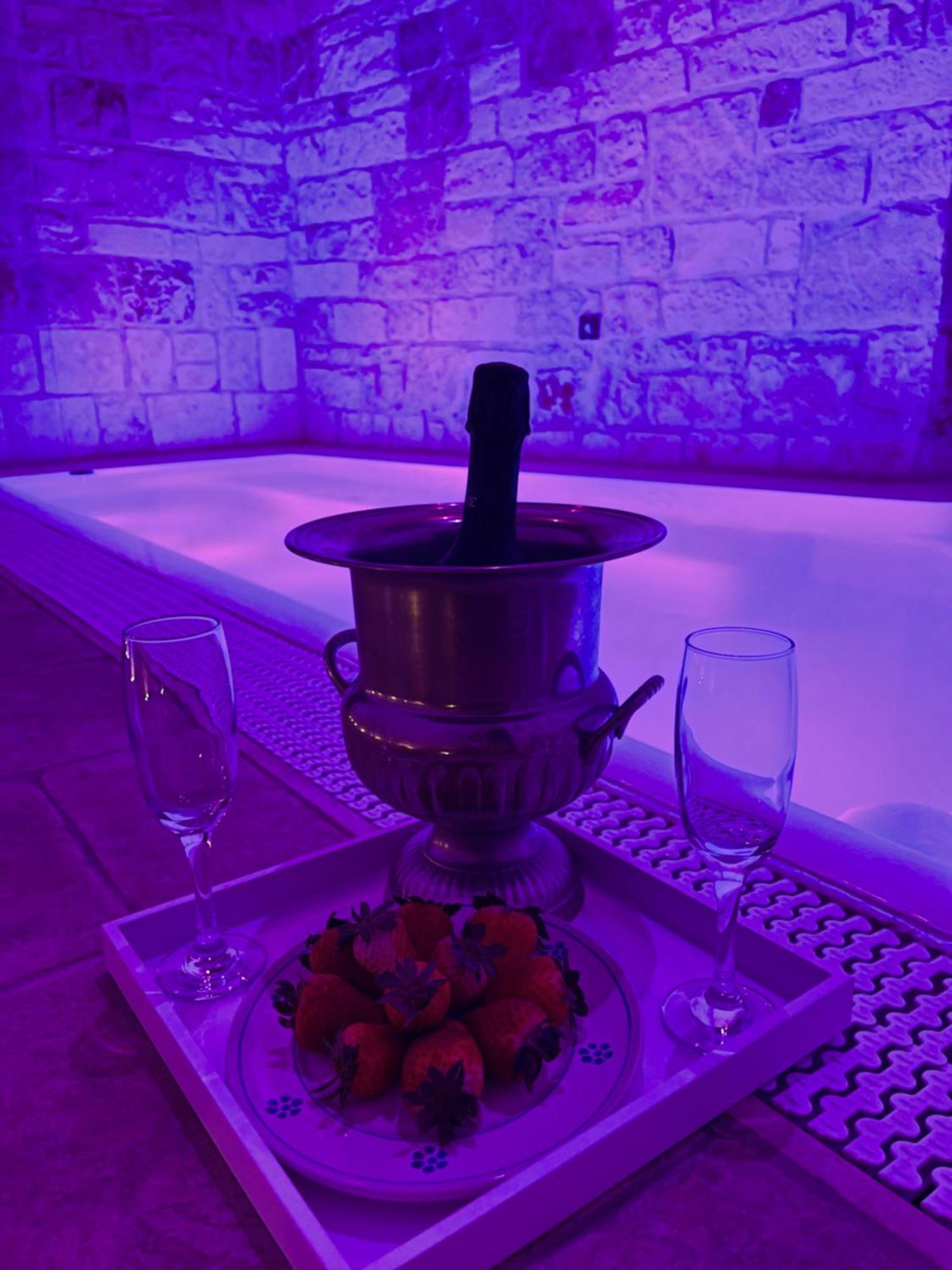 Trulli E Puglia Luxury Suite Альберобелло Экстерьер фото