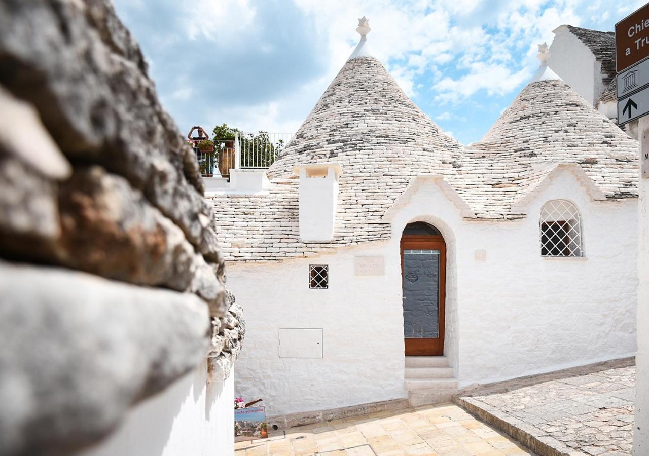 Trulli E Puglia Luxury Suite Альберобелло Экстерьер фото