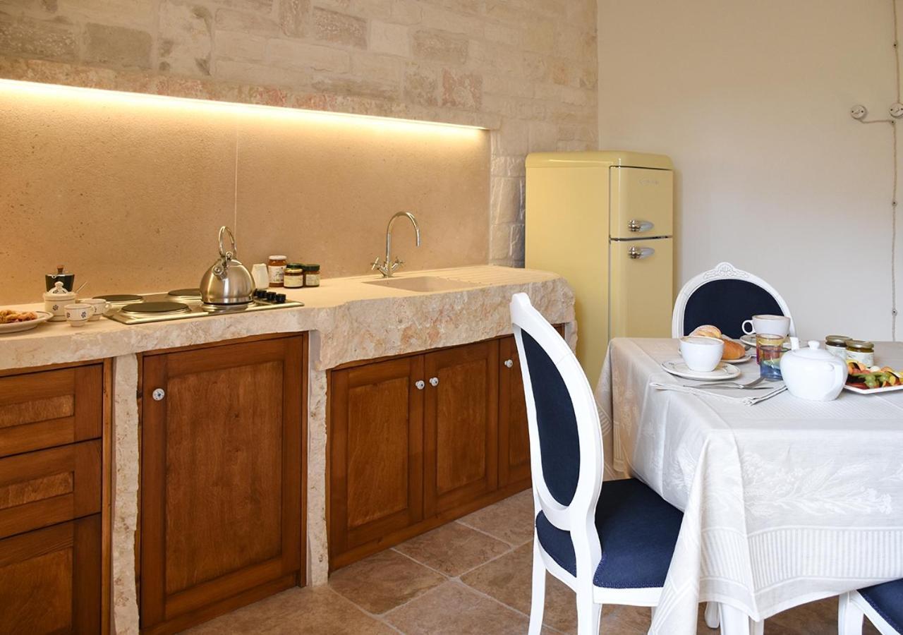 Trulli E Puglia Luxury Suite Альберобелло Экстерьер фото