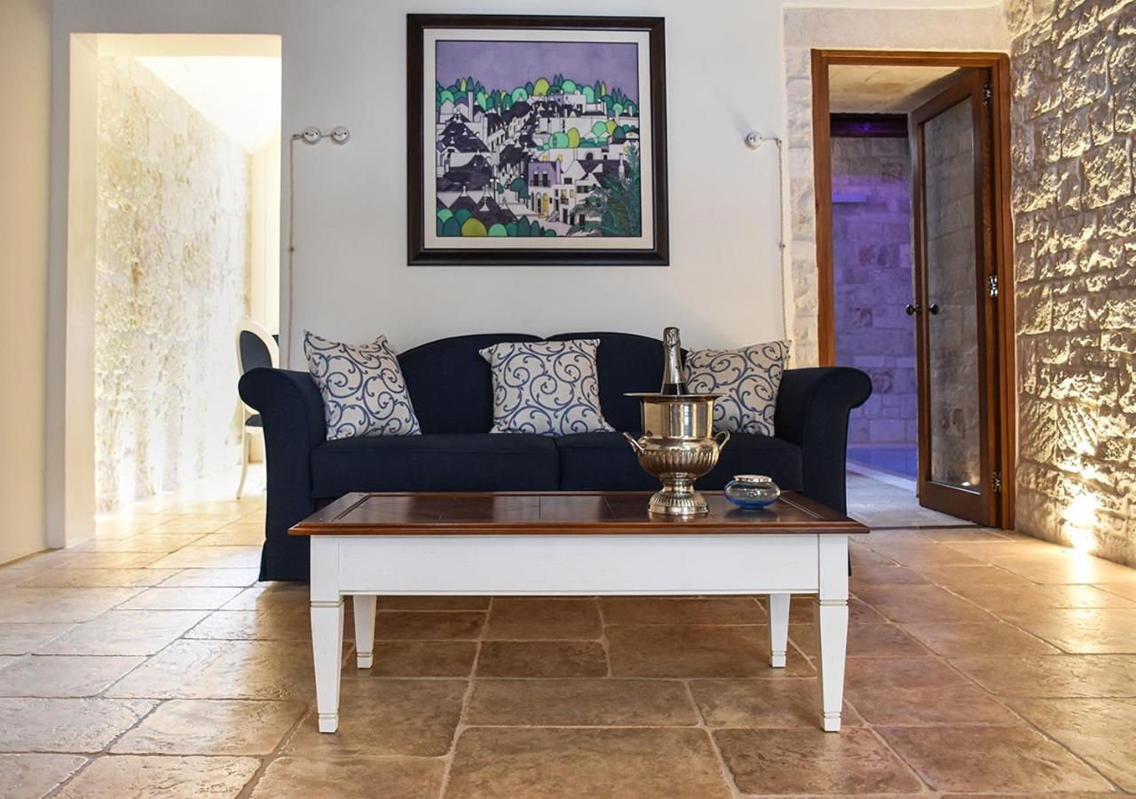 Trulli E Puglia Luxury Suite Альберобелло Экстерьер фото