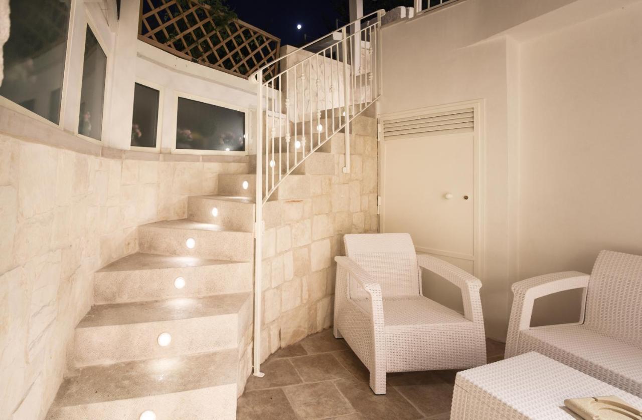 Trulli E Puglia Luxury Suite Альберобелло Экстерьер фото