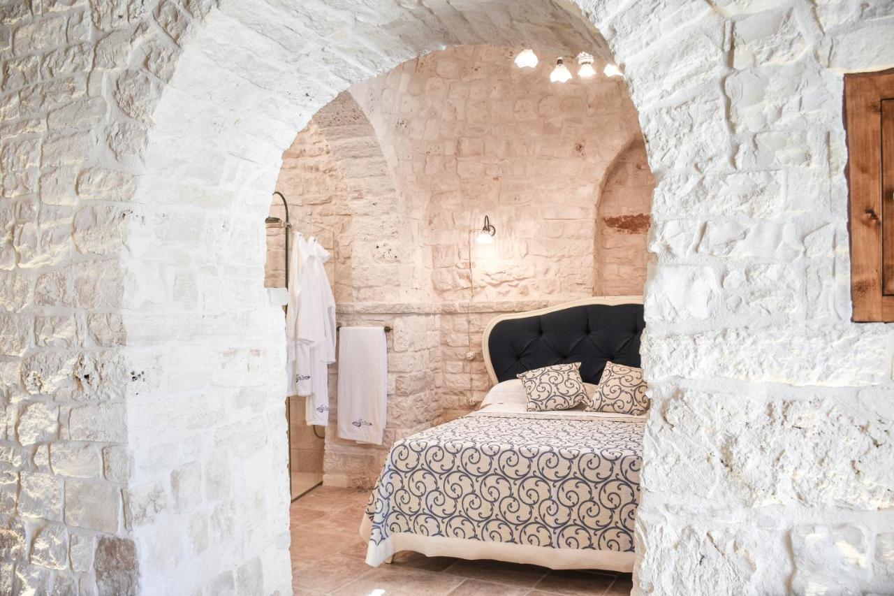 Trulli E Puglia Luxury Suite Альберобелло Экстерьер фото